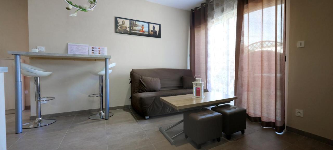 Au Coeur Du Bien-Etre, Gite Avec Piscine Chauffee Et Couverte, Spa, Sauna, Massages Monteaux Eksteriør bilde